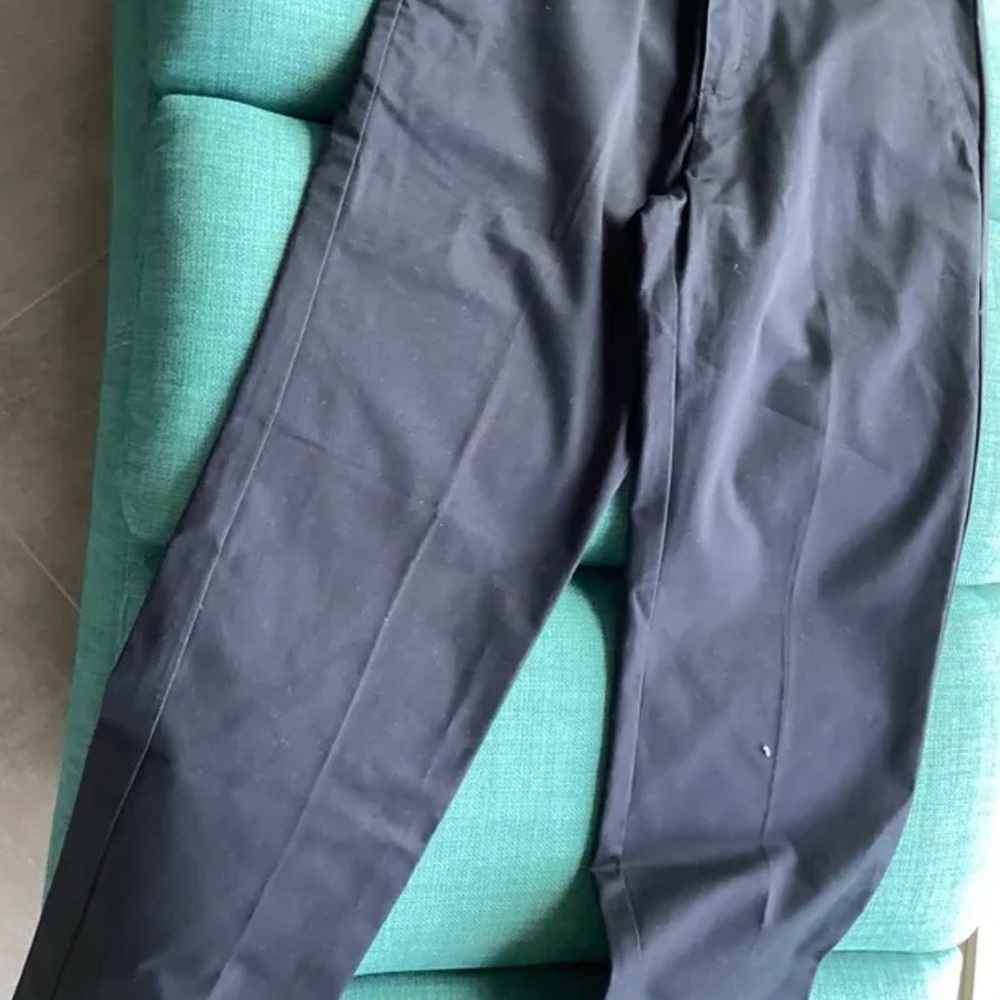 Quicksilver pant for boys . Navy. Great for back to school.